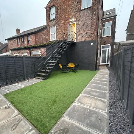 Super Stylish Apartment In Urmston Flat 3 Bagian luar foto